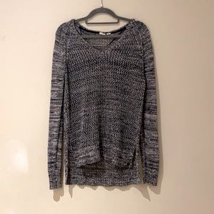 Long sleeve knit sweater